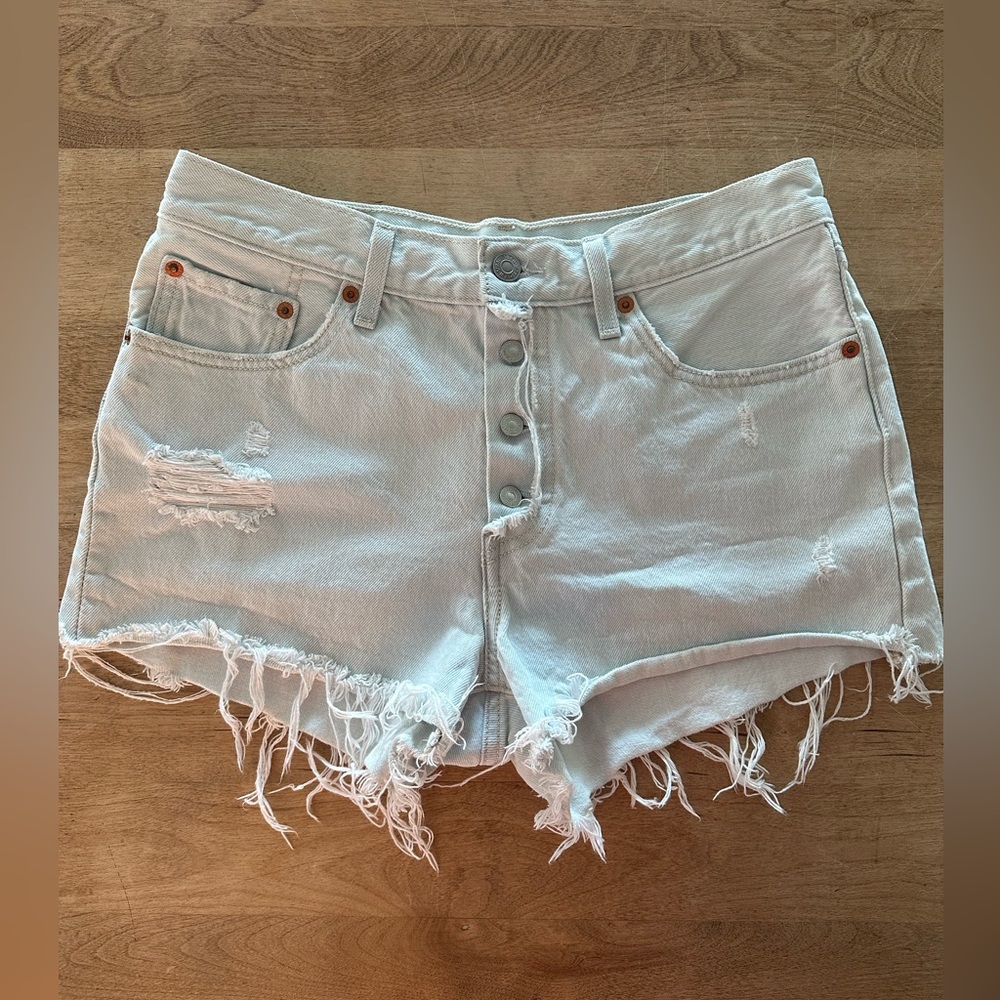 High rise Levi denim shorts